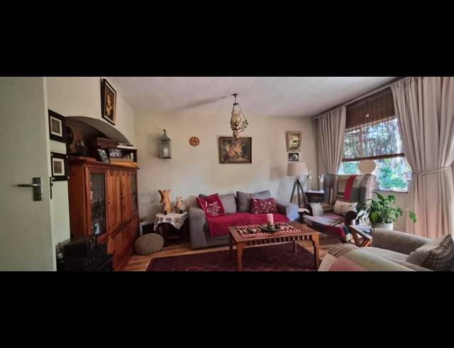 3 BEDROOM DUPLEX FOR SALE IN SILVERTON